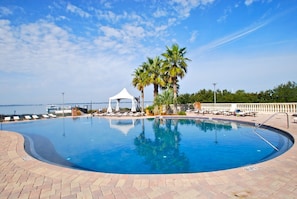 Indoor pool, outdoor pool