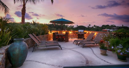 Villas privadas grandes de 1 y 2 / BD, vista al mar, hermosa piscina, ubicación ideal