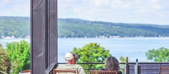 Keuka Eastern propiedad ladera