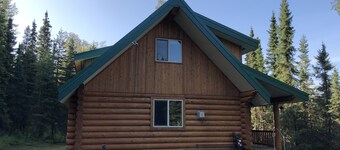 Beautiful Log Cabin Retreat. Access Kenai River/Bings Landing State Park