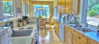 *Million $ Views * Ensuite Jetted Tub For Two * Fireplace * Deck * Walk to All