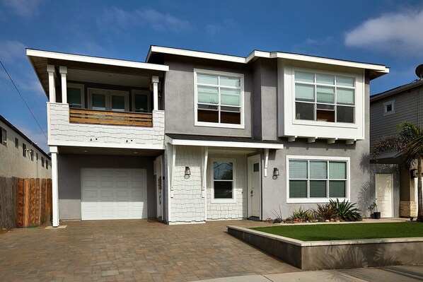 Exterior - Great for Longer Stays, Near Beach and Downtown Carlsbad, Pet Friendly (Carlsbad)