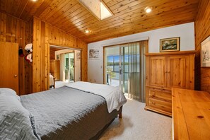 3 bedrooms, desk, free WiFi, bed sheets