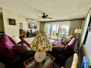 Smart TV, DVD player, table tennis, books - OCEANFRONT - BREATHTAKING!  PONO KAI Condo!! 2bd2bth! Washer/Dryer/AC (Kapaa)