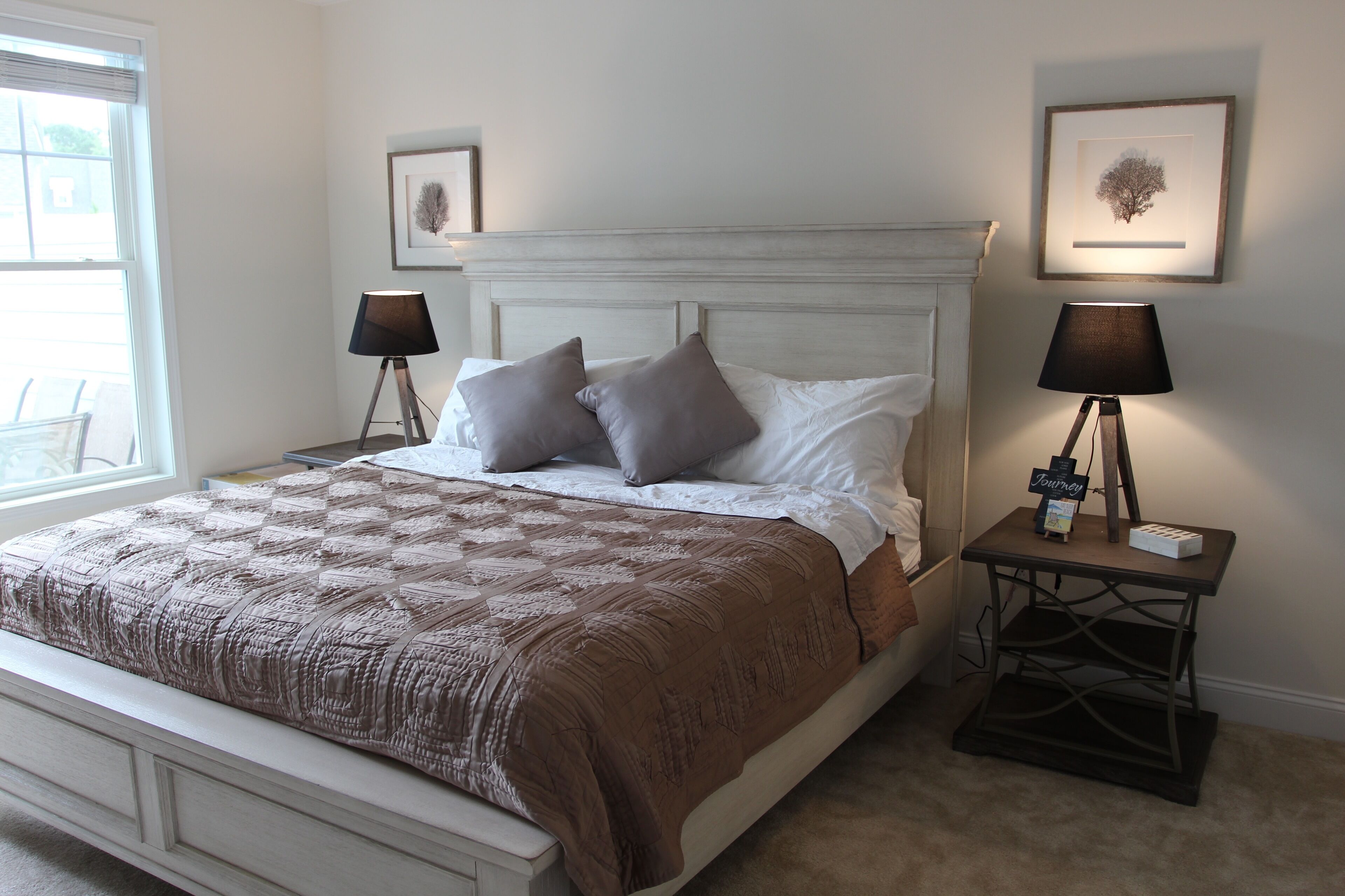 5 bedrooms, desk, iron/ironing board, WiFi