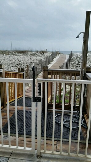 Property grounds - Direct Beach Front!  Tropic Isles 604........ (Gulf Shores)