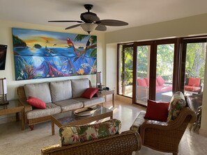 TV, DVD player, books, stereo