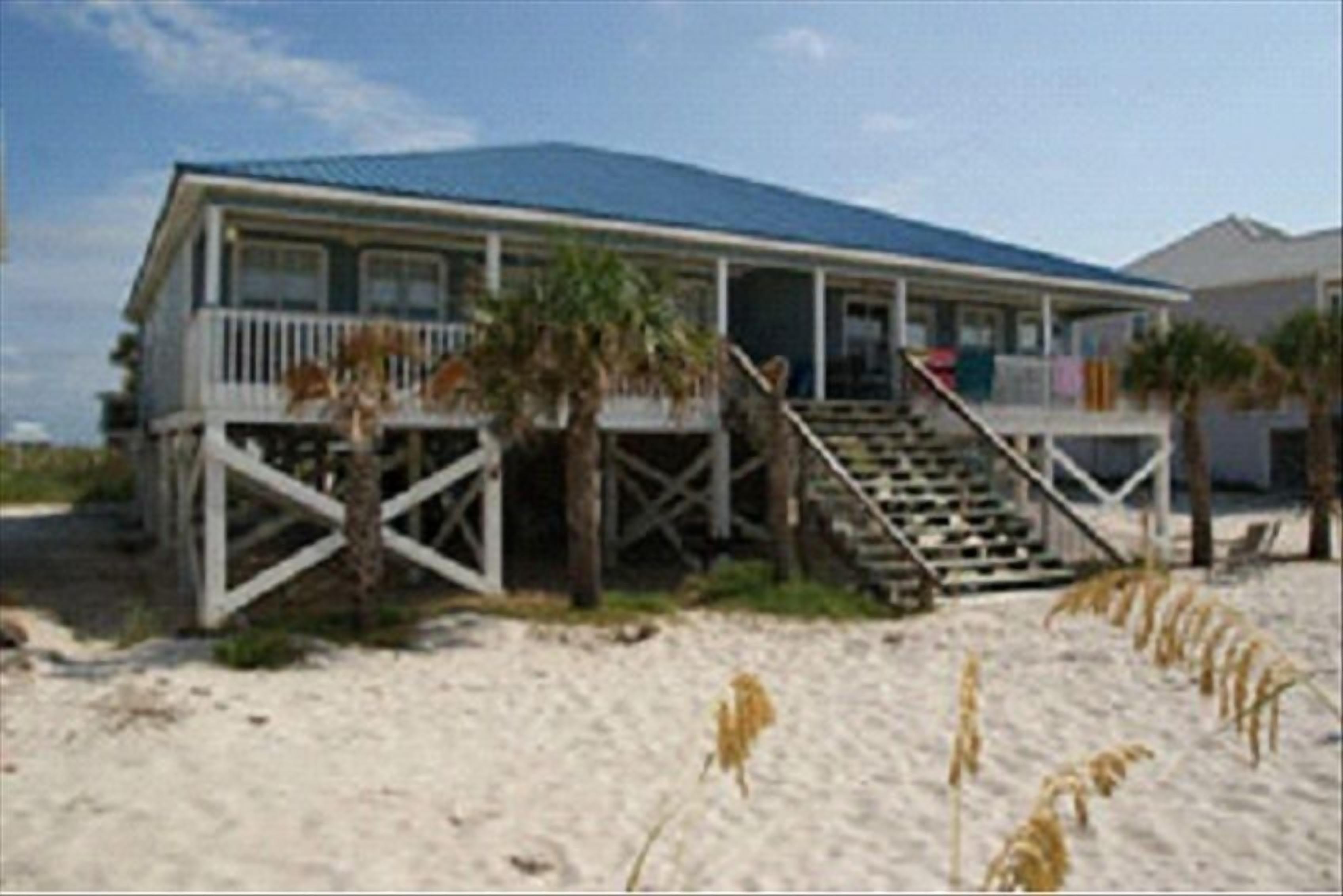 Lovely Beachfront Getaway ~ Steps To The Water ~ Fantastic Ocean Views! 