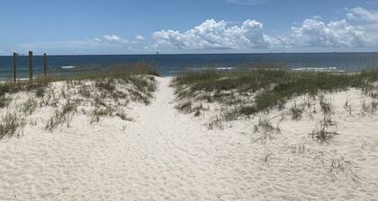 Ylellinen Beachfront Home! - graniitti, italialaiset kaakelilattiat, jne