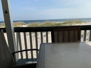 Outdoor dining - Lovely Beachfront Getaway ~ Steps To The Water ~ Fantastic Ocean Views!  (Gulf Shores)