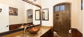 Spacious Coastal Aviara Pool Home, Close To Beach And Several Local Attractions