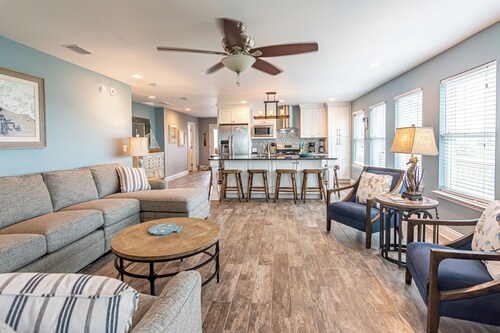 Dates 6-20 thru 7-04 Open! Rental comes with a 4 Seater Club Car Golf Cart!🏖️🐠🐳🐬