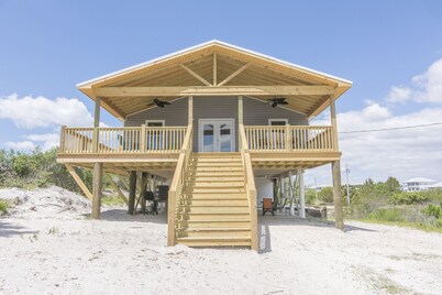 Fall sure is Fine at the Beach!⛱️🏝️☀️🐬 Golf Cart included!