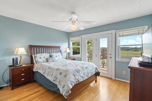 4 bedrooms, iron/ironing board, Internet