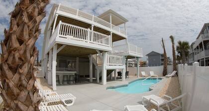 NEW PAINT 2026!! OCEAN VIEWS!!! HUGE POOL!!! ELEVATOR!! LARGE GROUPS!!!