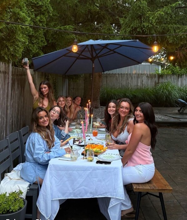 Outdoor dining