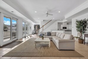 Smart TV, fireplace, DVD player, books - Ocean View, 3-Patio, 6BR, 6300sf Home w/Pool; 50 Steps to Beach, Coligny Circle! (Hilton Head Isalnd)