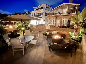 屋外ダイニングエリア