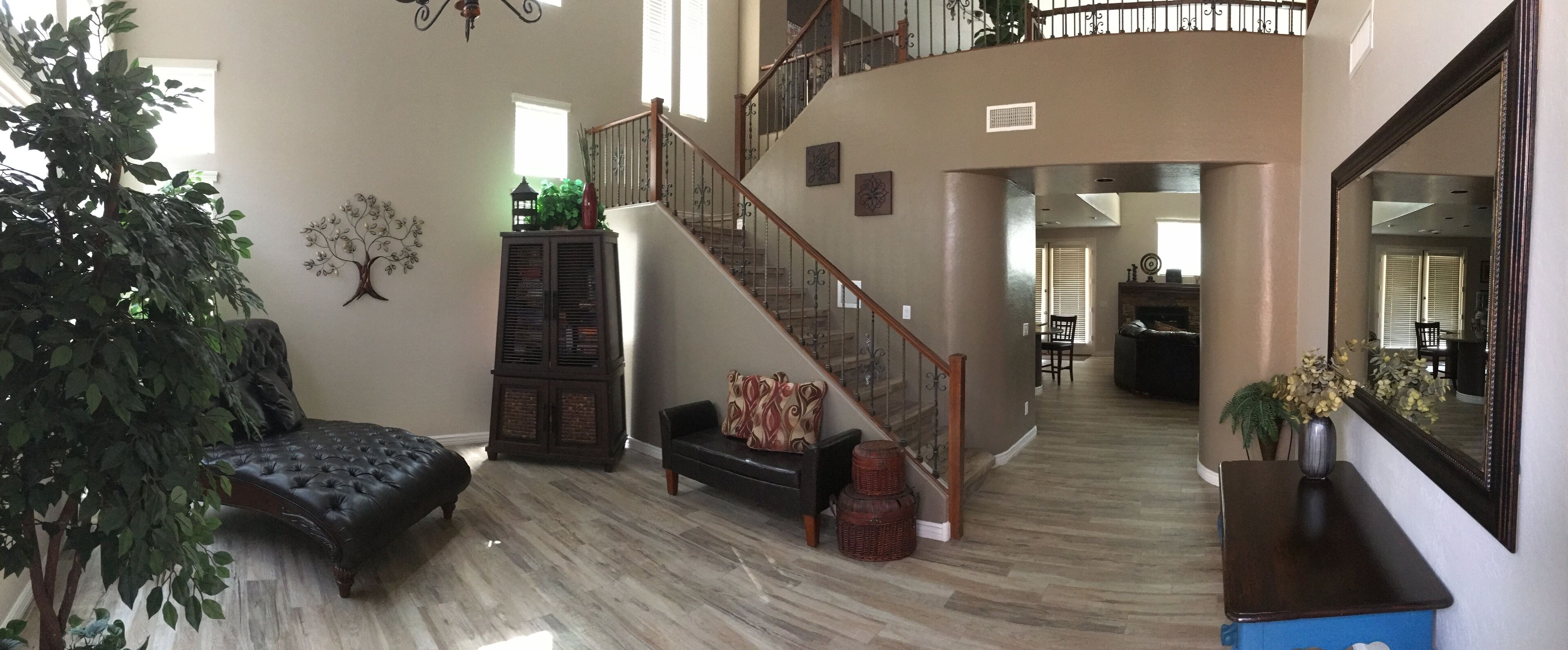 Perfect Location w/Pool & HotTub! Golf, Spring Training, Shopping & More