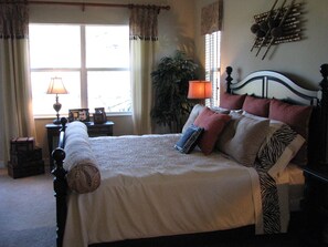 3 habitaciones, escritorio, wifi gratis y ropa de cama 