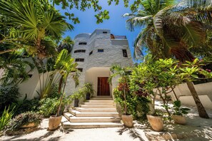Exterior - Casa Carolina Tulum- Only Private beachfront in Hotel Zone (Tulum)