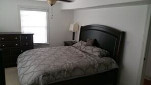 4 chambres, fer et planche à repasser, accès au Wi-Fi (inclus)