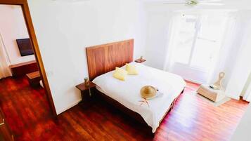 2 dormitorios, tabla de planchar con plancha, wifi gratis y ropa de cama