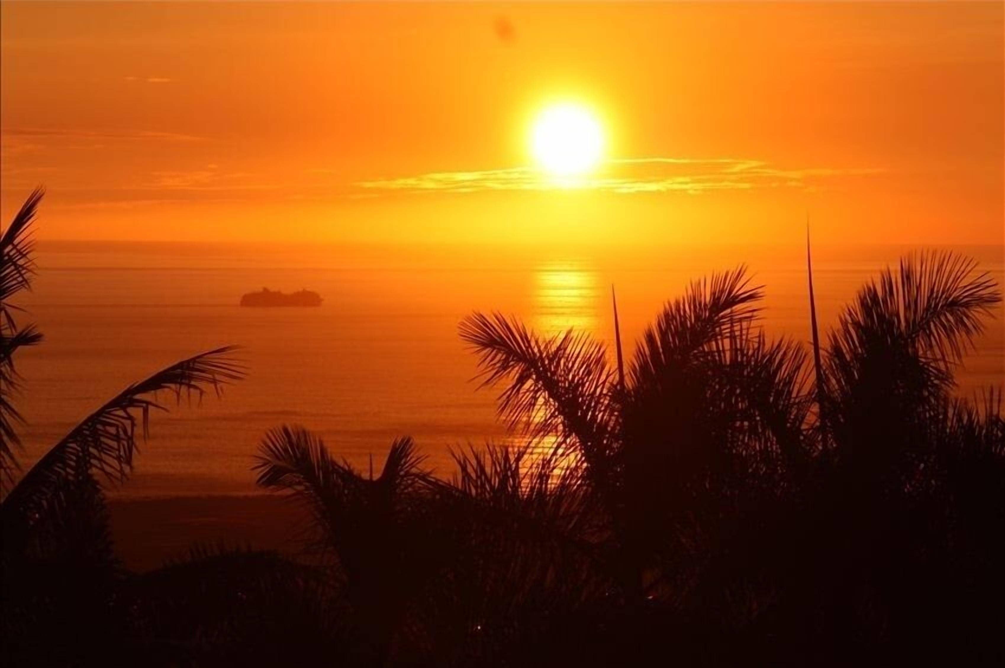 Ocean View Kona Hideaway - Pool - Sleeps up to 8