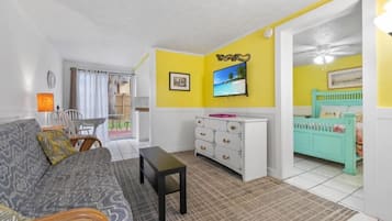 1 dormitori, planxa i posts de planxar, Internet i roba de llit