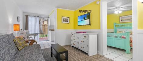 1 makuuhuone, silitysrauta/-lauta, internet, vuodevaatteet