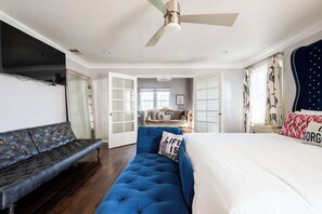 6 bedrooms, in-room safe, iron/ironing board, free WiFi