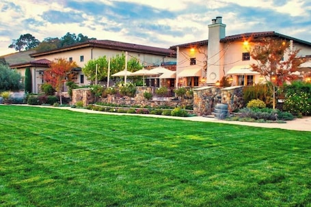 Exterior. Grand Wine Country 6BR Retreat Hot Tub & Views