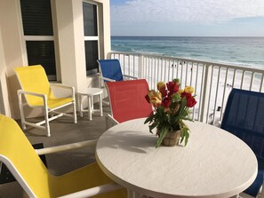Outdoor dining - Exclusive Crystal Dunes Gulf-Front Condominium (Destin)