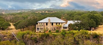 ストーンホーム牧場でPedernales川でリトリート