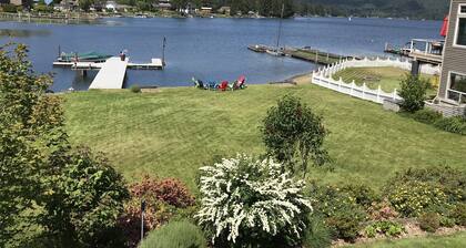 Recuerdos inolvidables hechos en esta casa frente al lago mientras descubría el lago Samish