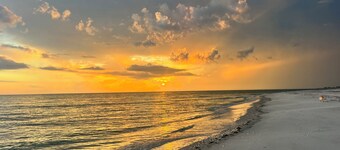 PICCOLA ISOLA DI GASPARILLA Hideaway Bay GULF FRONT 100 gradini per l'accesso alla spiaggia