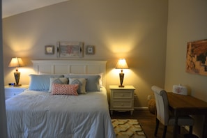 1 chambre, bureau, fer et planche à repasser, Wi-Fi