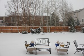 Property grounds - Quiet Family Friendly Home near AFA/Downtown Monument/I25 - Great Monthly Rates! (Monument)