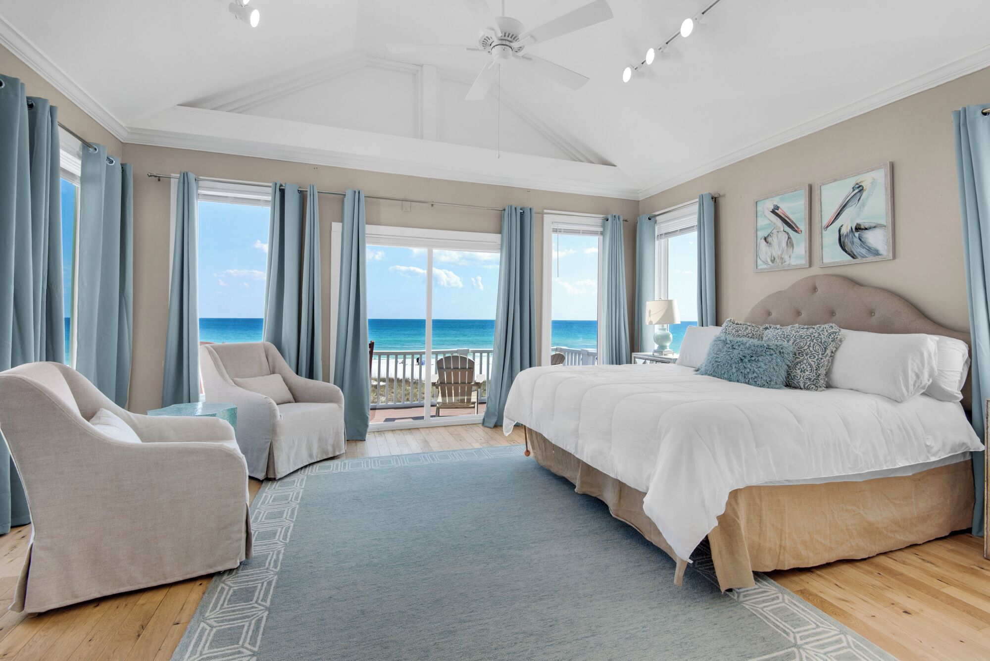 5 多间卧室、  熨斗/熨衣板、免费 WiFi、床单