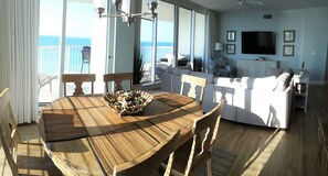 Dining - Silver Beach Towers 901E Luxurious decor, 4 bedrm with amazing gulf views! (Destin)