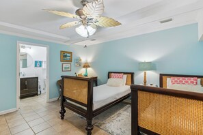 Hair dryer - Beautiful 4 bed, 5 full bath, East Beach with Pool, 3 houses from East Beach (St Simons Island)