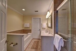 Hair dryer - Beautiful 4 bed, 5 full bath, East Beach with Pool, 3 houses from East Beach (St Simons Island)
