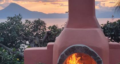 Hermosa vista del lago de Atitlán .. casa se encuentra en zona turística