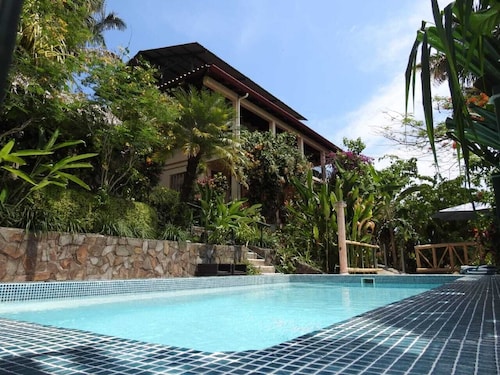 Casa Tropical - Gardens & Wildlife @ Manuel Antonio's Hill Top Hidden Paradise