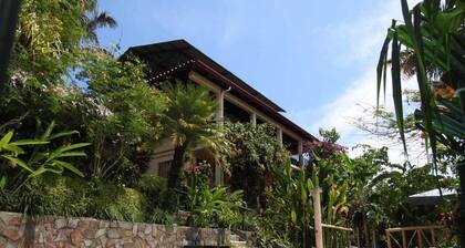 Casa Tropical - Gardens & Wildlife @ Manuel Antonio's Hill Top Hidden Paradise