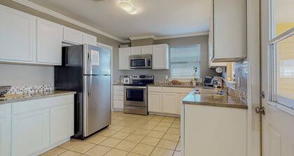 Sun and Moon-Beachfront home 3 bedroom, 3 bath, sleeps 8