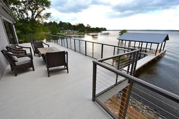 12' x 35' upper deck is great for watching sunsets