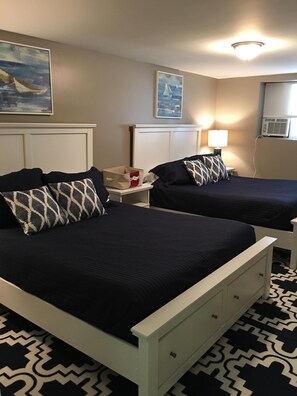 5 bedrooms, iron/ironing board, WiFi, bed sheets