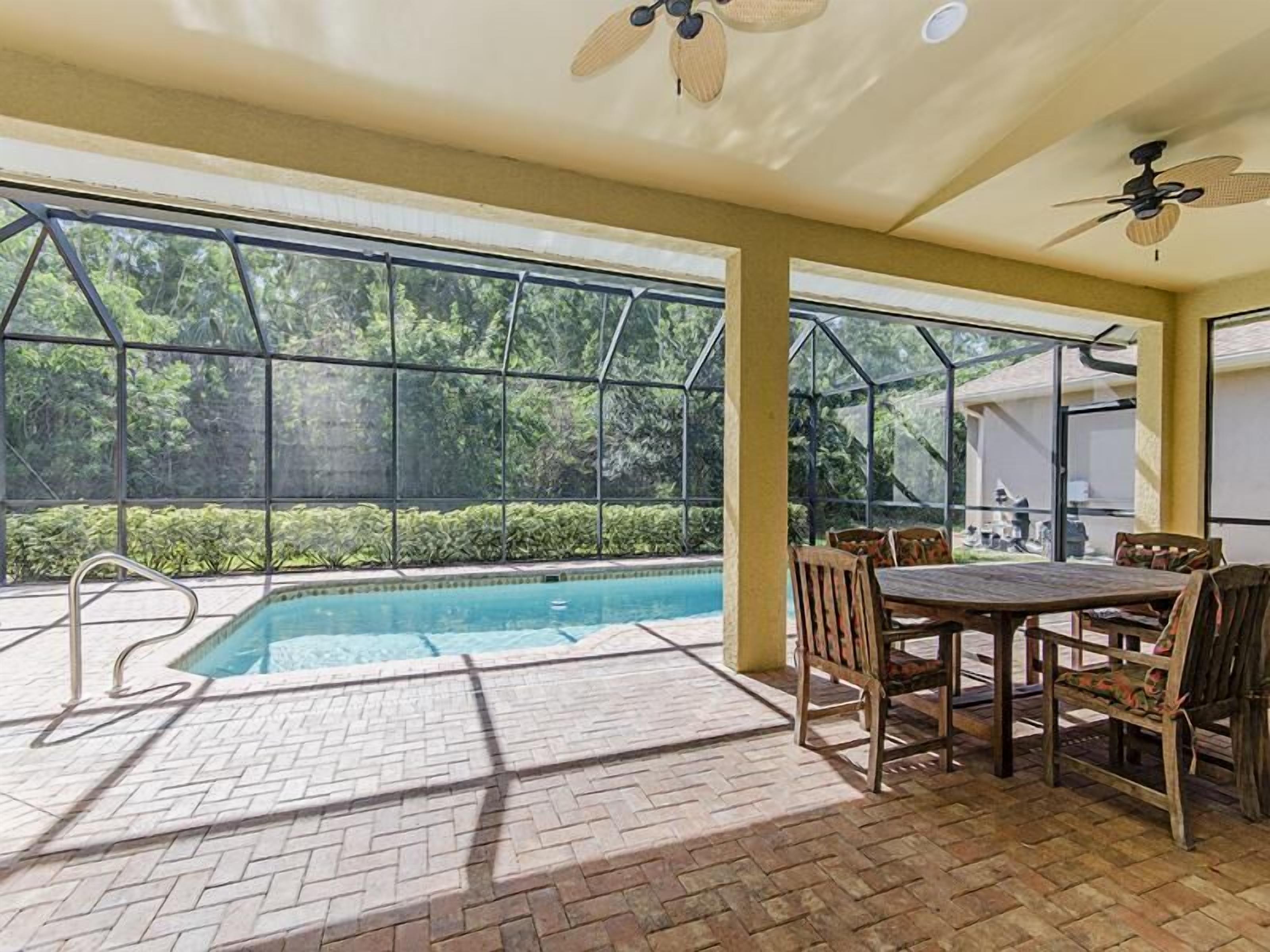 lanai w/ pool 15x35 ft.,southern
exposure