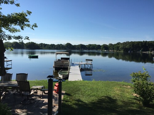 Family And Pet-Friendly On Waubeesee Lake ~ Includes Kayaks!